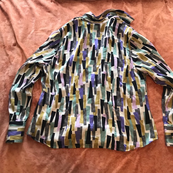 Silk retro-style button up blouse - Picture 2 of 3